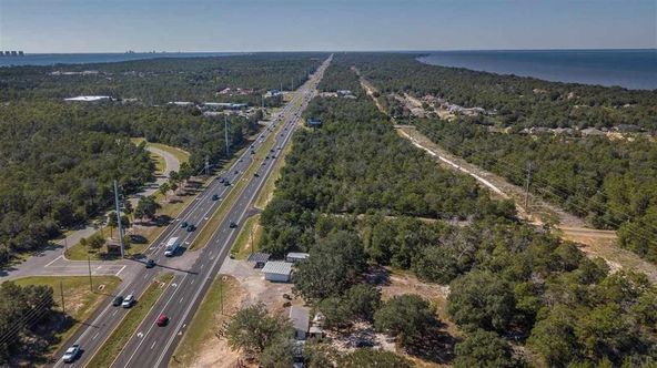 5022 Gulf Breeze Parkway, Gulf Breeze, FL 32563